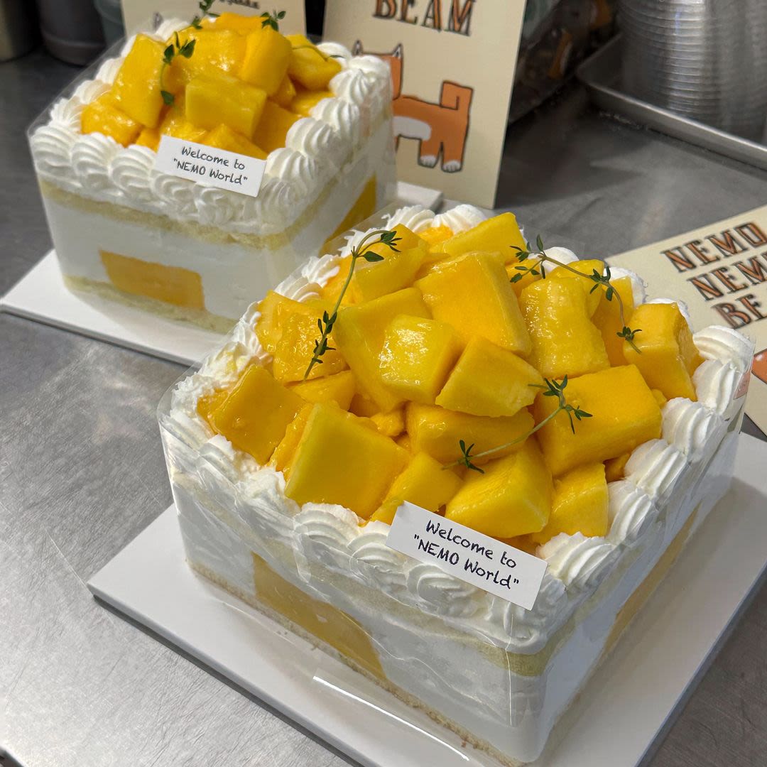 Mango cake