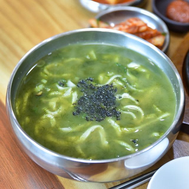 Brown Turban Shell Kalguksu (knife-cut noodle soup)