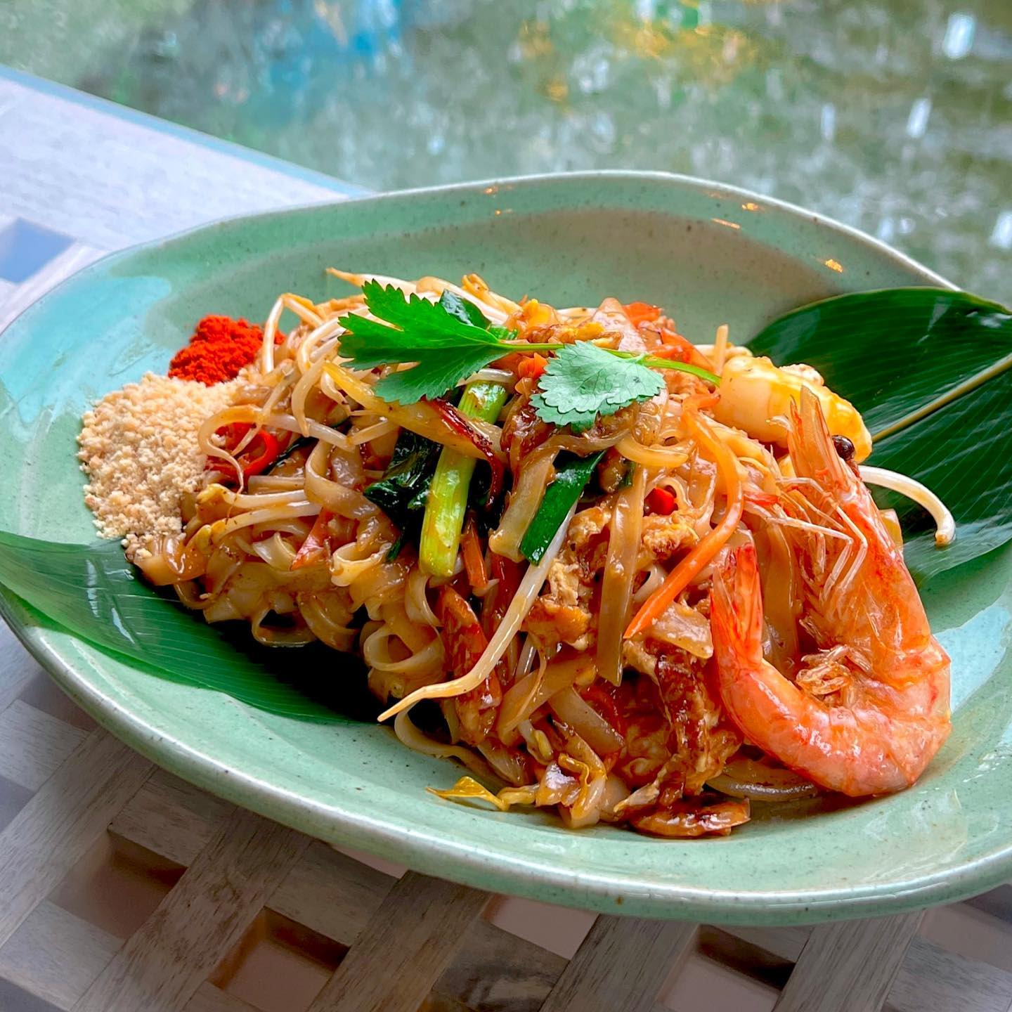 Shrimp pad thai