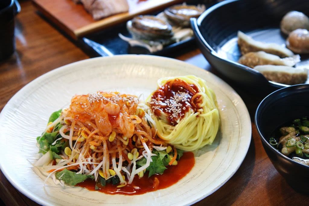 Sliced Raw Fish Guksu (noodle soup)