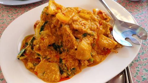 Phu phat pon curry