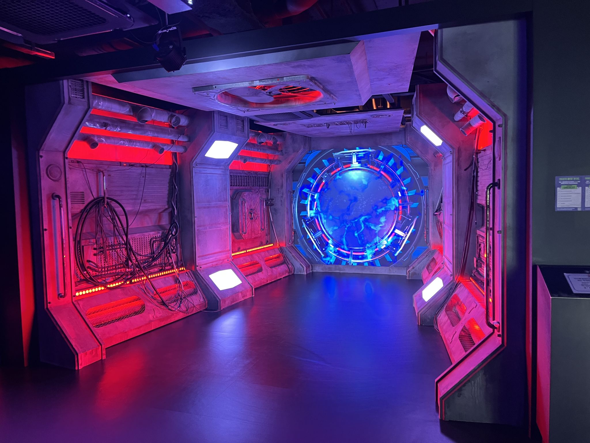 好客空间 HiKR Ground 展览快闪