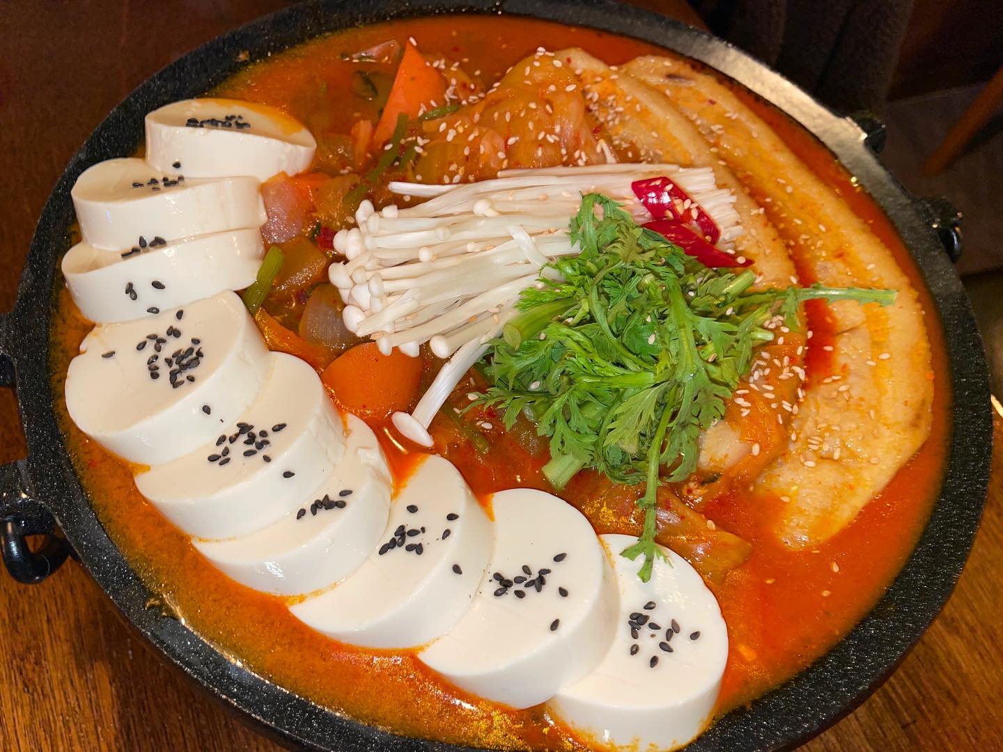 キムチと豚肉の蒸し煮