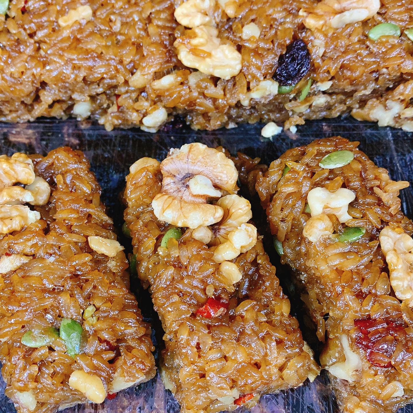 Walnut Yeongyang-yakbab (sweet glutinous rice with nuts and jujubes)