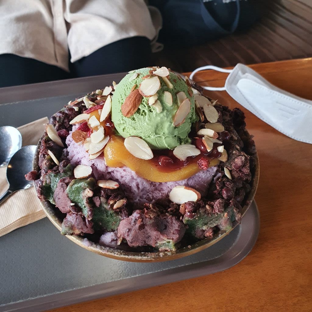 Omegi Gamjeo Bingsu (shaved ice)