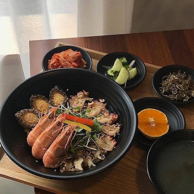 アワビ入り海鮮チャーハン