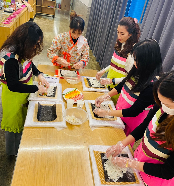 [Gyeonggi] Korea Culture Experience + Nijimori Studio Oneday tour