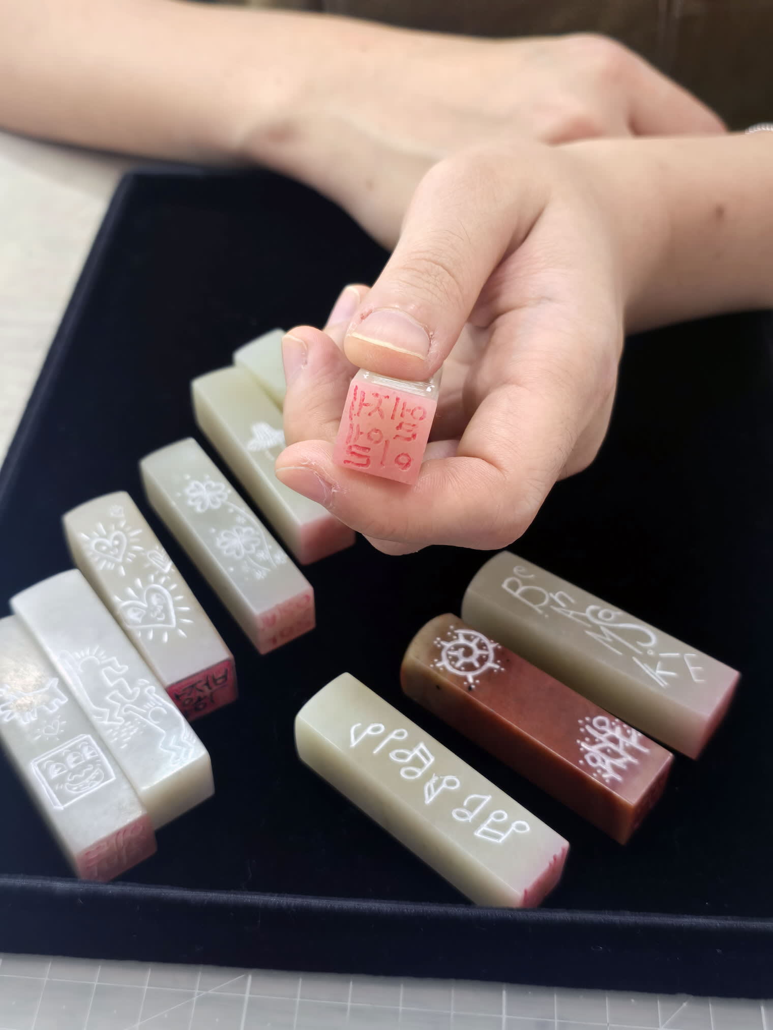 [首尔乙支路] 体验制作属于自己的韩文手工石头印章