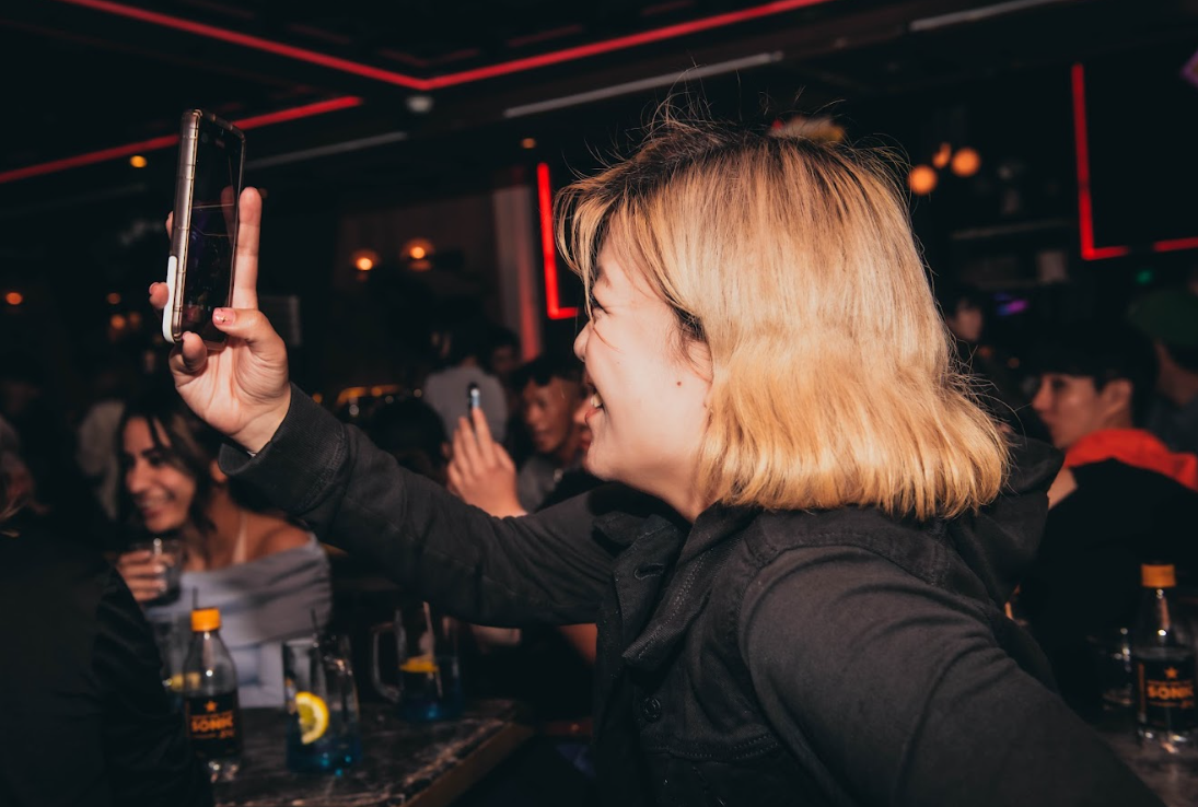 [Seoul] Haebangchon Hipster Street Premium Pub Crawl + Drag Show