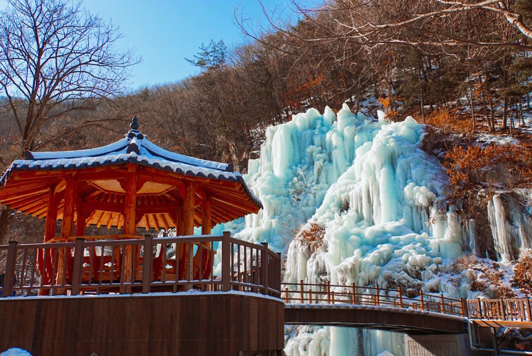 ソウル発｜オビ アイスバレー・南怡島・アチムゴヨ樹木園 日帰りツアー