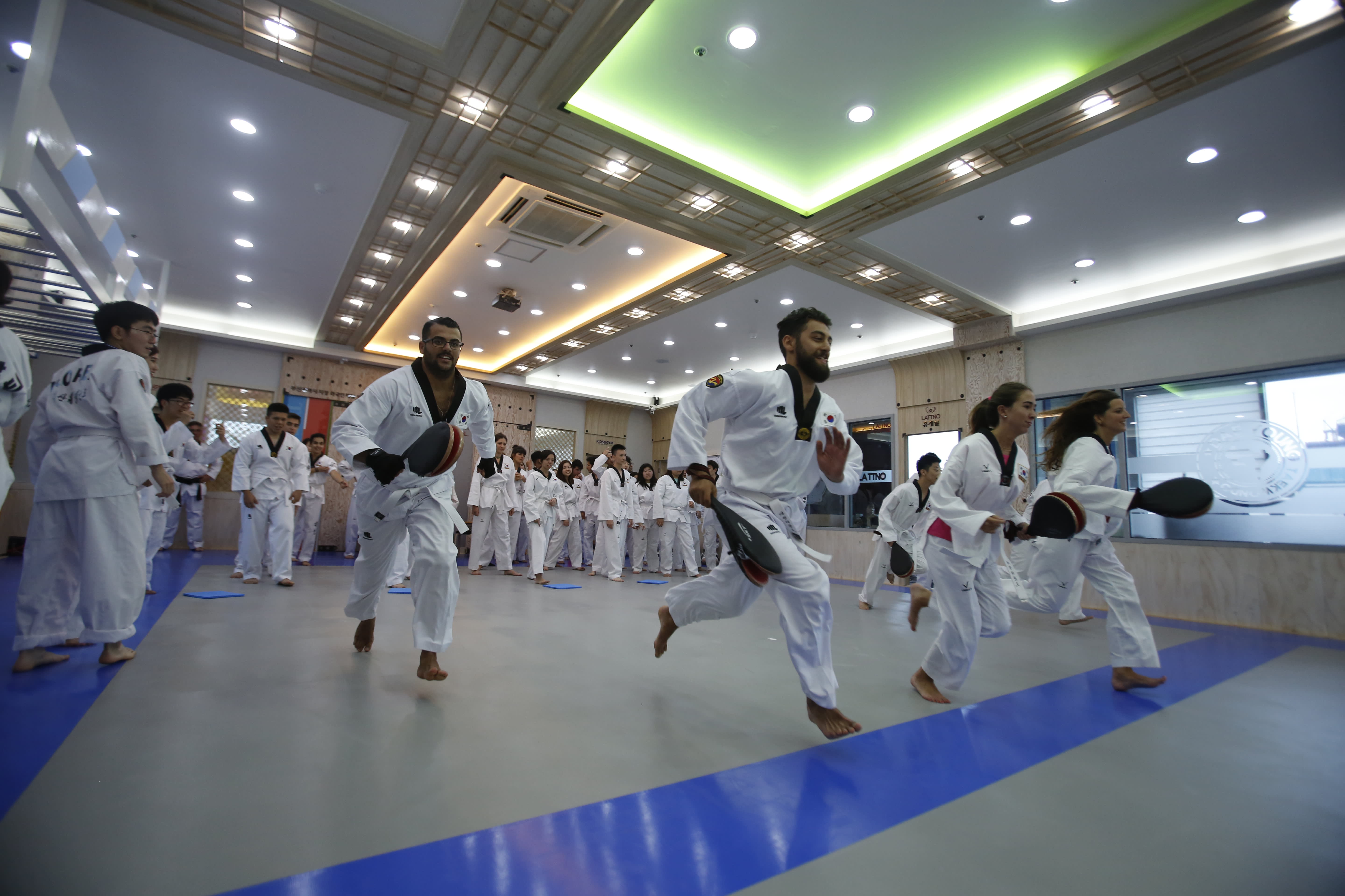 [Busan] One-Day Taekwondo Cultural Experience with Traditional Uniform for Foreigners