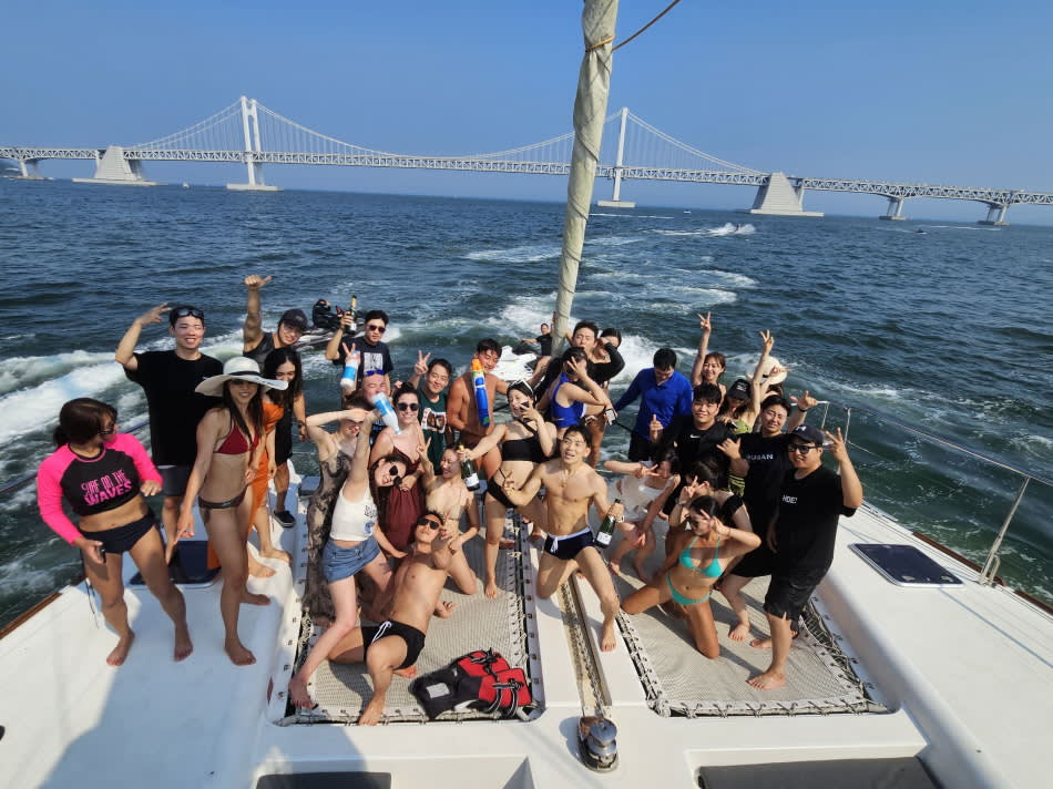 [Busan] Busan Yacht Tour with KPOP Music EDM / Yacht Jun