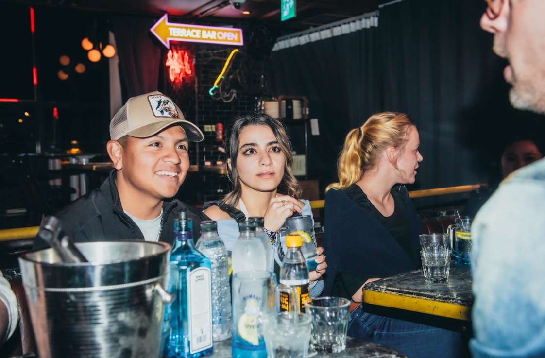 [首尔] 梨泰院夜生活体验 + Premium Pub Crawl