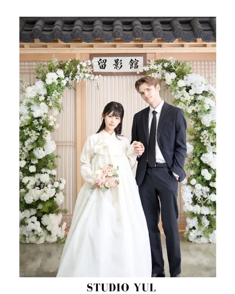 [Seoul] Premium Hanbok Studio Snap Photography in Sinsadong, Gangnam