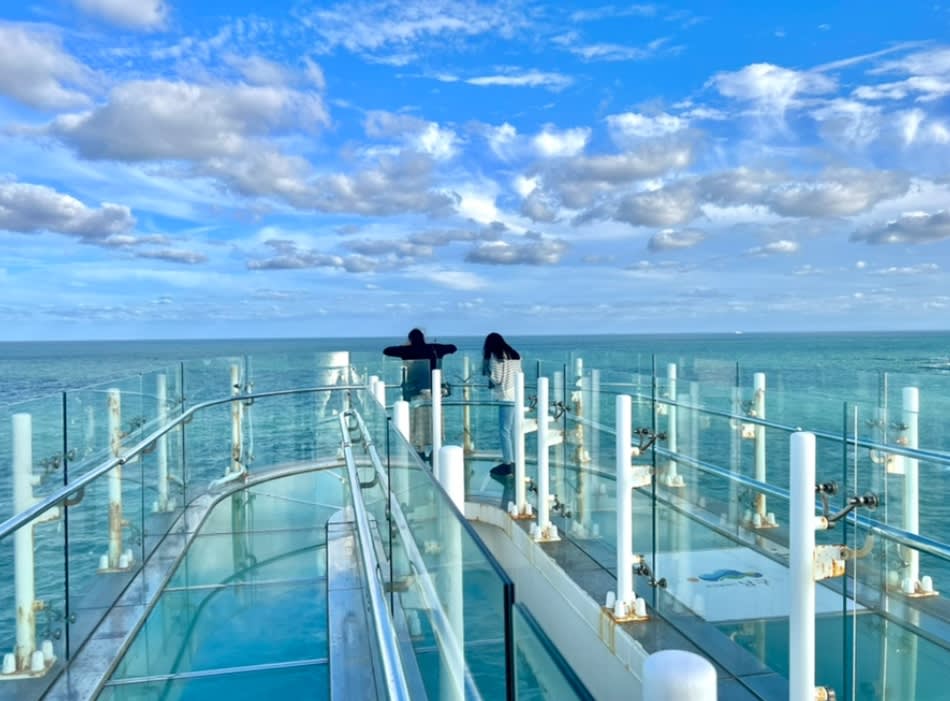 [Busan] Beach Train + Gamcheon Village + Haedong Yonggungsa + Oryukdo Skywalk Private Tour