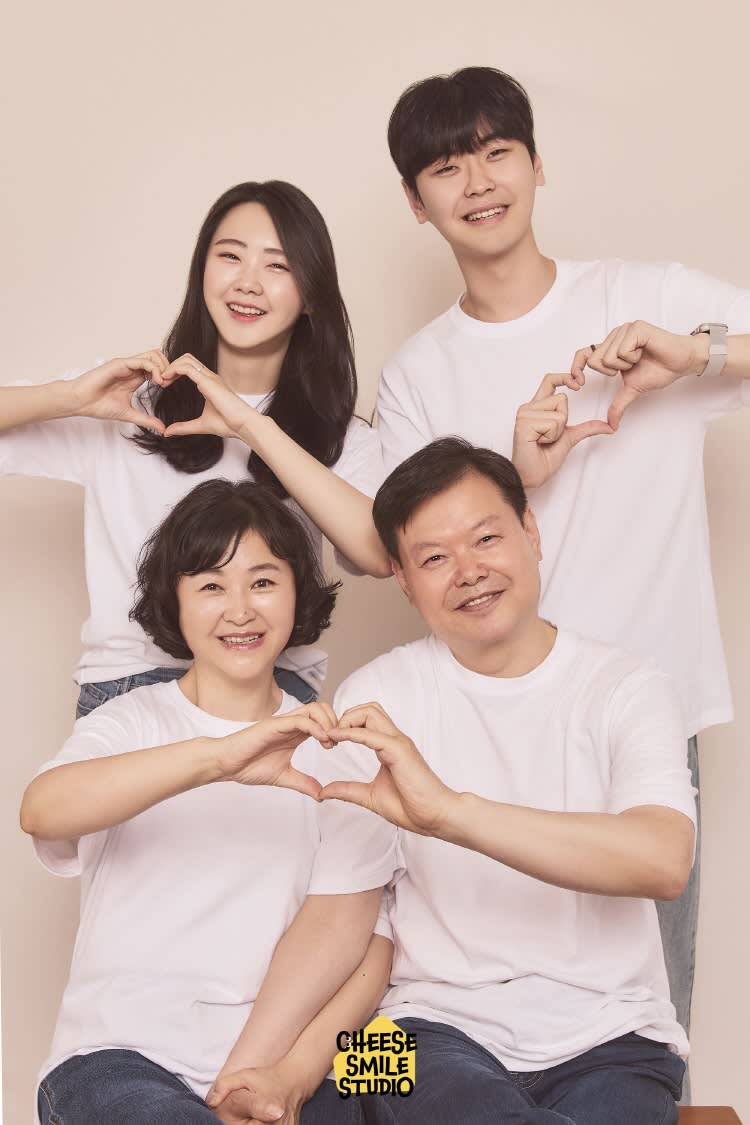 [首尔钟路] 租借北村服装及自拍Cheese Smile Studio