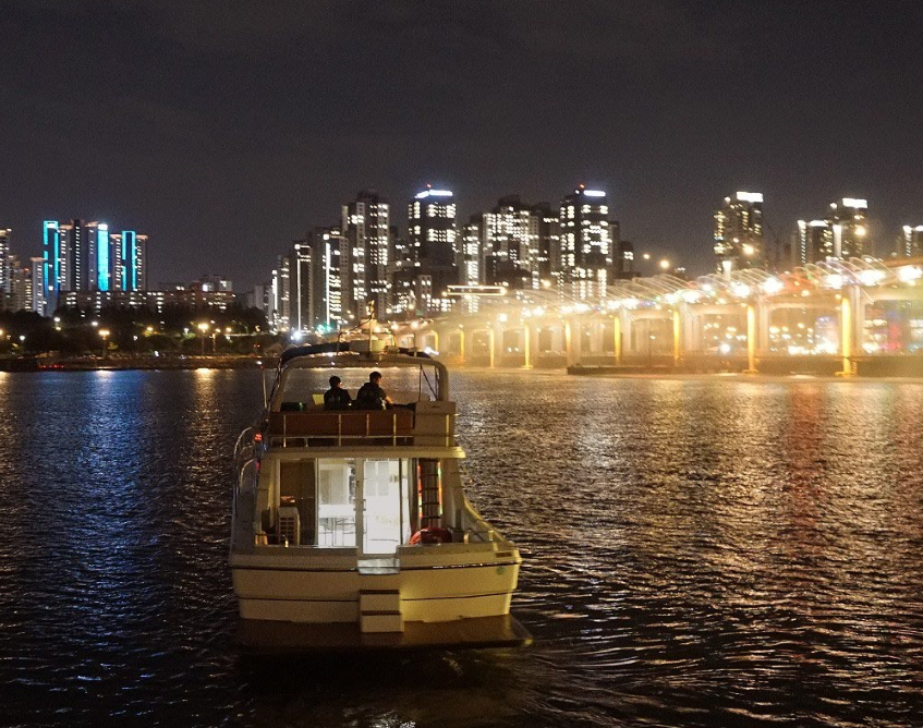 [首尔] Golden Blue Marina汉江私人游艇租借