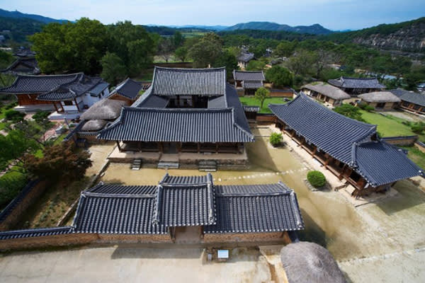 [釜山発]世界遺産「海印寺」＋陜川映像テーマパーク１日観光ツアー