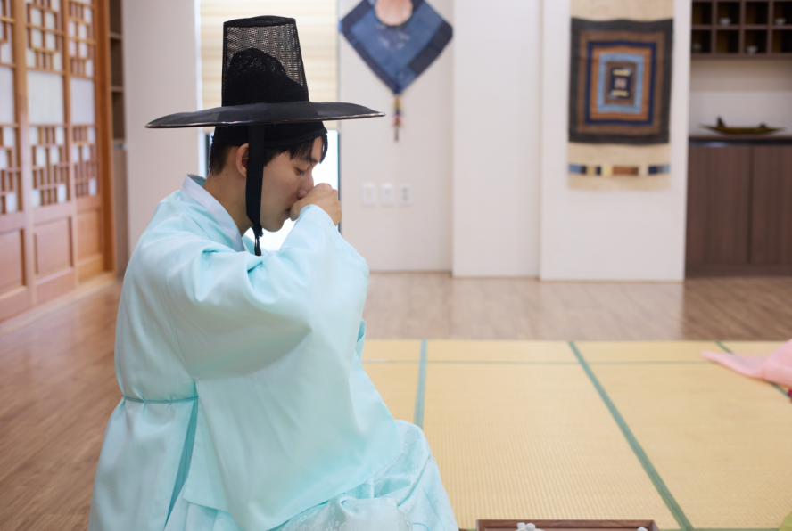 [Daegu] Mindful Korean Tea Ceremony & Hanbok Experience