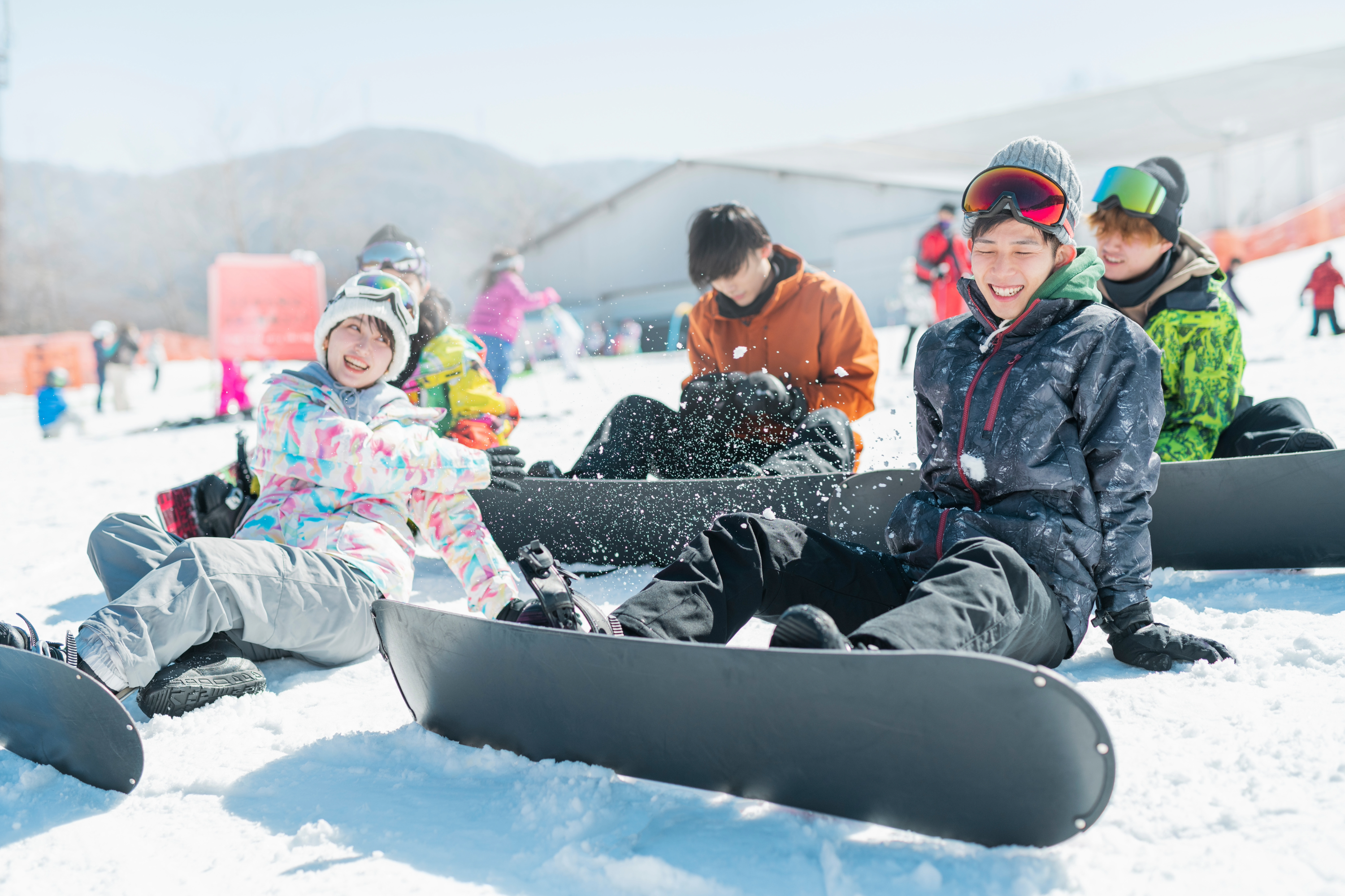 Elysian Ski Day Tour from Seoul (Snowboard Clothing + Ski gear + Basic Ski Lessons)