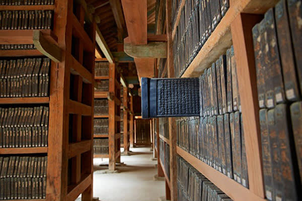 [釜山発]世界遺産「海印寺」＋陜川映像テーマパーク１日観光ツアー