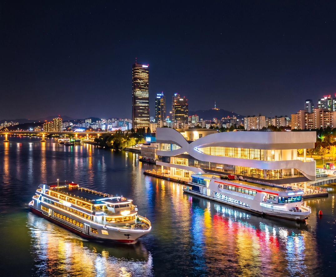 [Seoul] Romantic Han River SEOUL CRUISE Tour : Daytime, Sunset and Milky Way Aurora & Fireworks Cruises Under the Night Sky