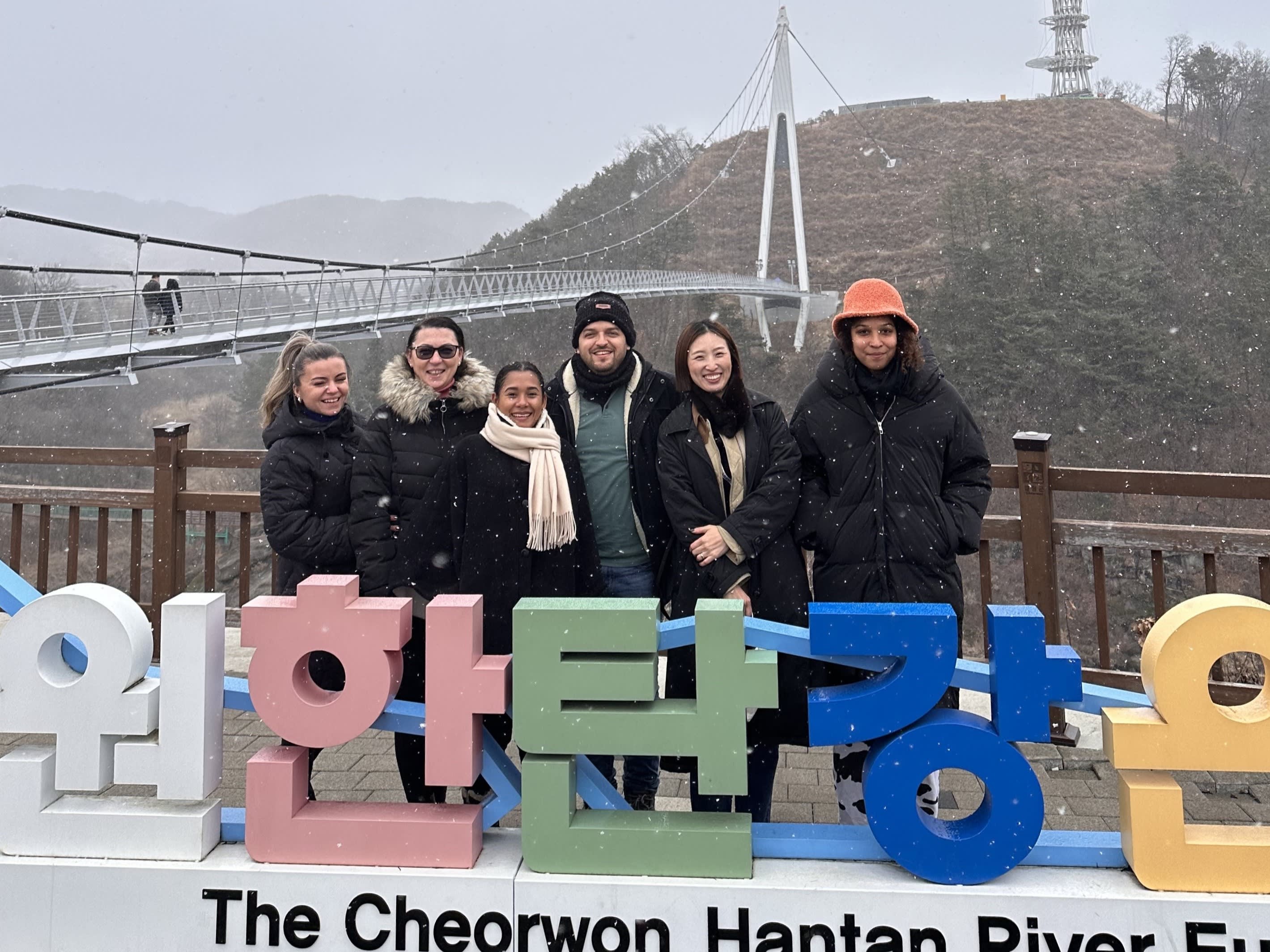 鉄原DMZ非武装地帯/第2トンネル+「UNESCO」漢灘江ジオパークツアー