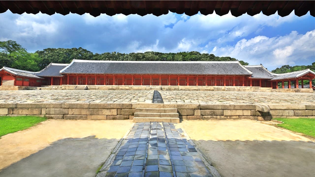  [Japanese Guide] Become a Seoul Master in Just 8 Hours! World Heritage Sites Jongmyo & Changdeokgung + Hanbok Experience + Seosulla-gil + Michelin Bibimbap + N Seoul Tower Octagonal Pavilion + National Museum of Korea