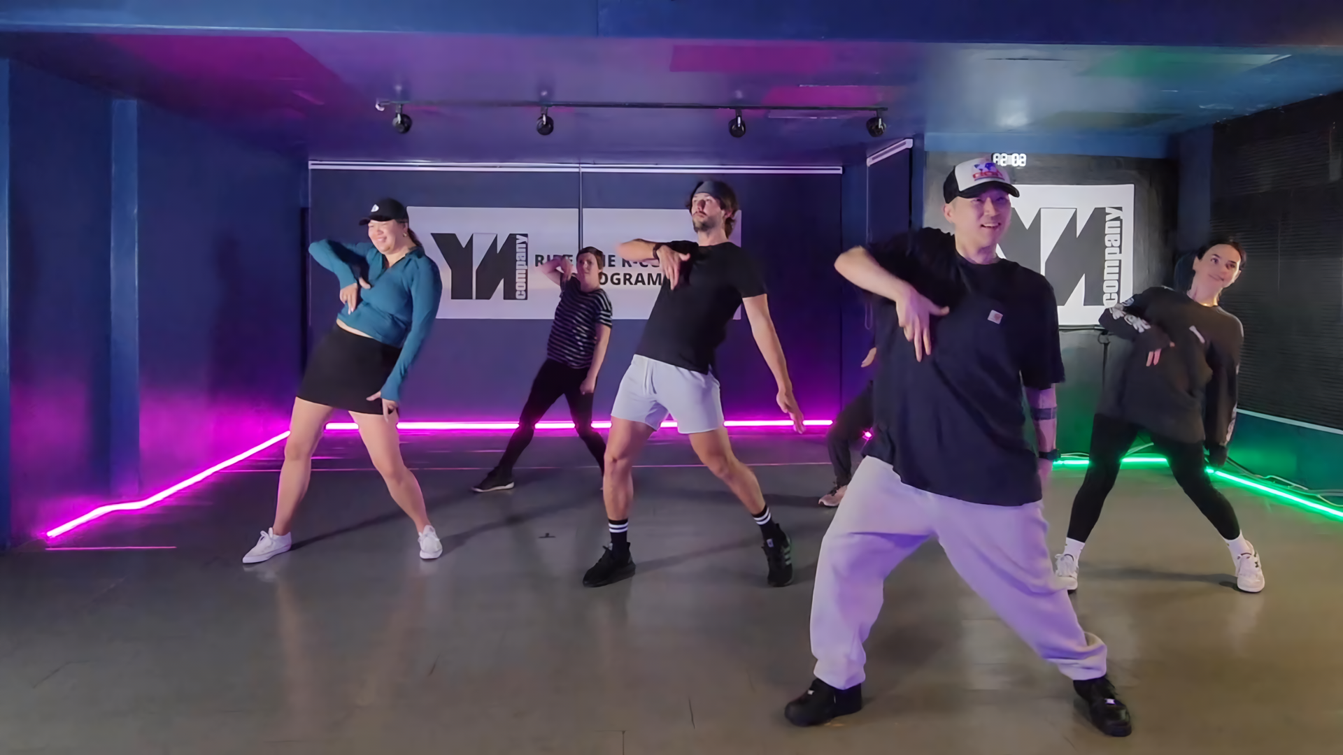 [ソウル]江南で学ぶK-POPダンスクラス＋ビデオ撮影