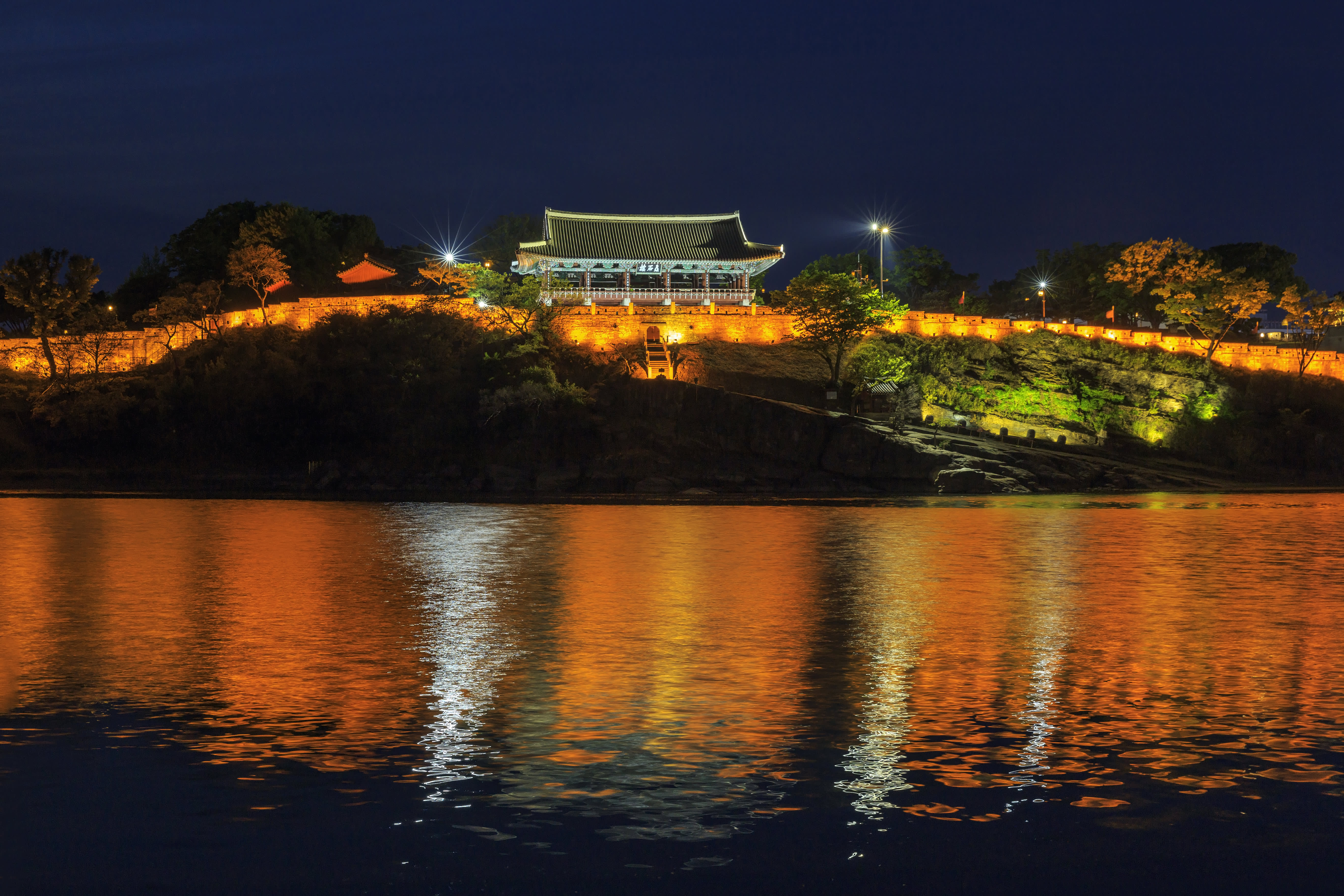 [Special Price] A Night Market Full of Romance & Goseong Tour in Jinju