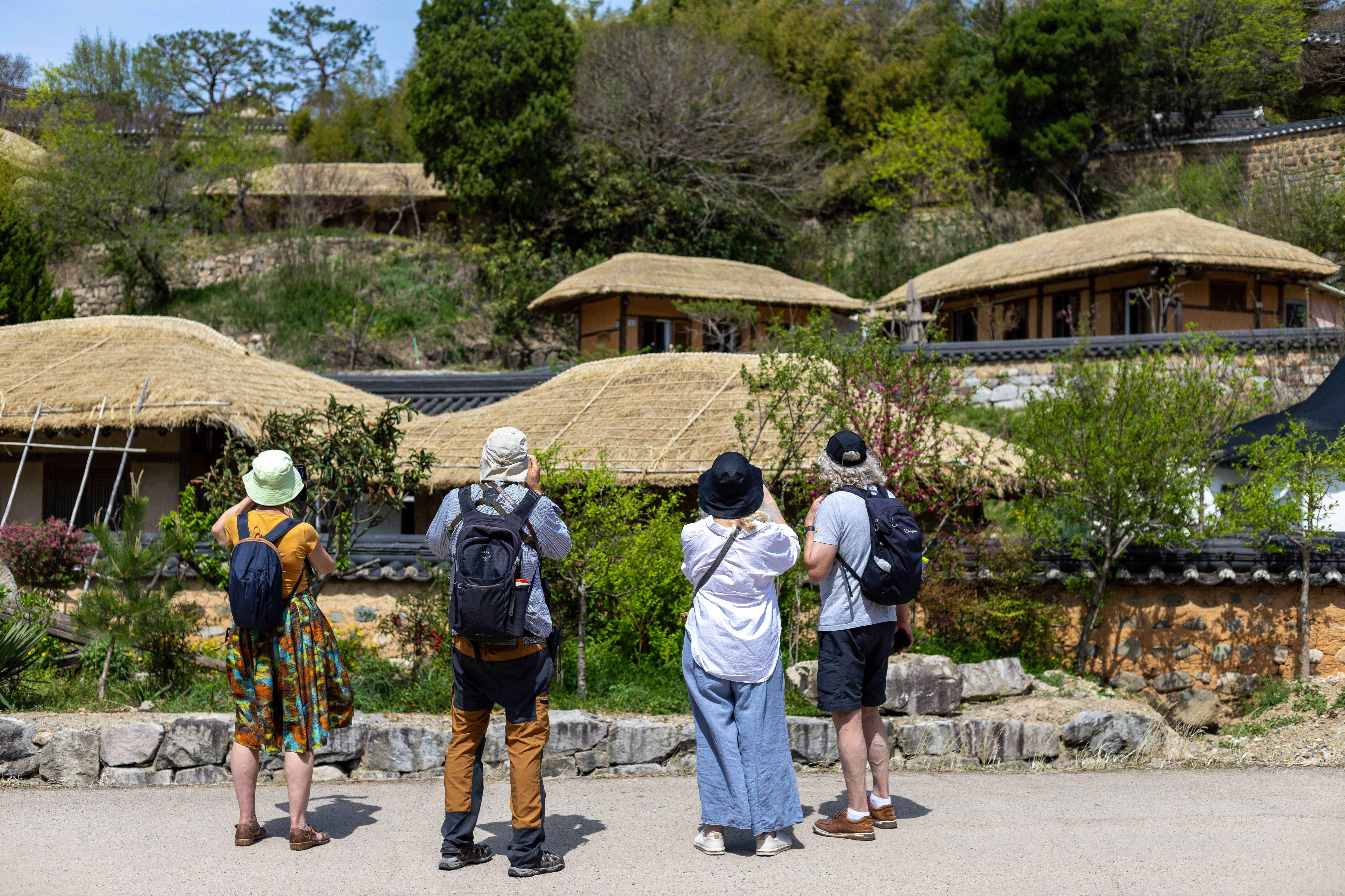庆州世界遗产文化一日游 (佛国寺+大陵苑+雁鸭池+良洞村)