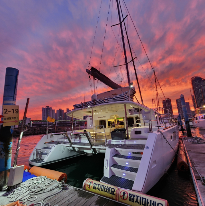 [Busan] Busan Yacht Tour with KPOP Music EDM / Yacht Jun