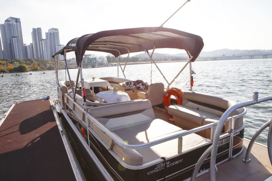 [Seoul] Golden Blue Marina Banpo Sevit Island Rainbow Boat Tour