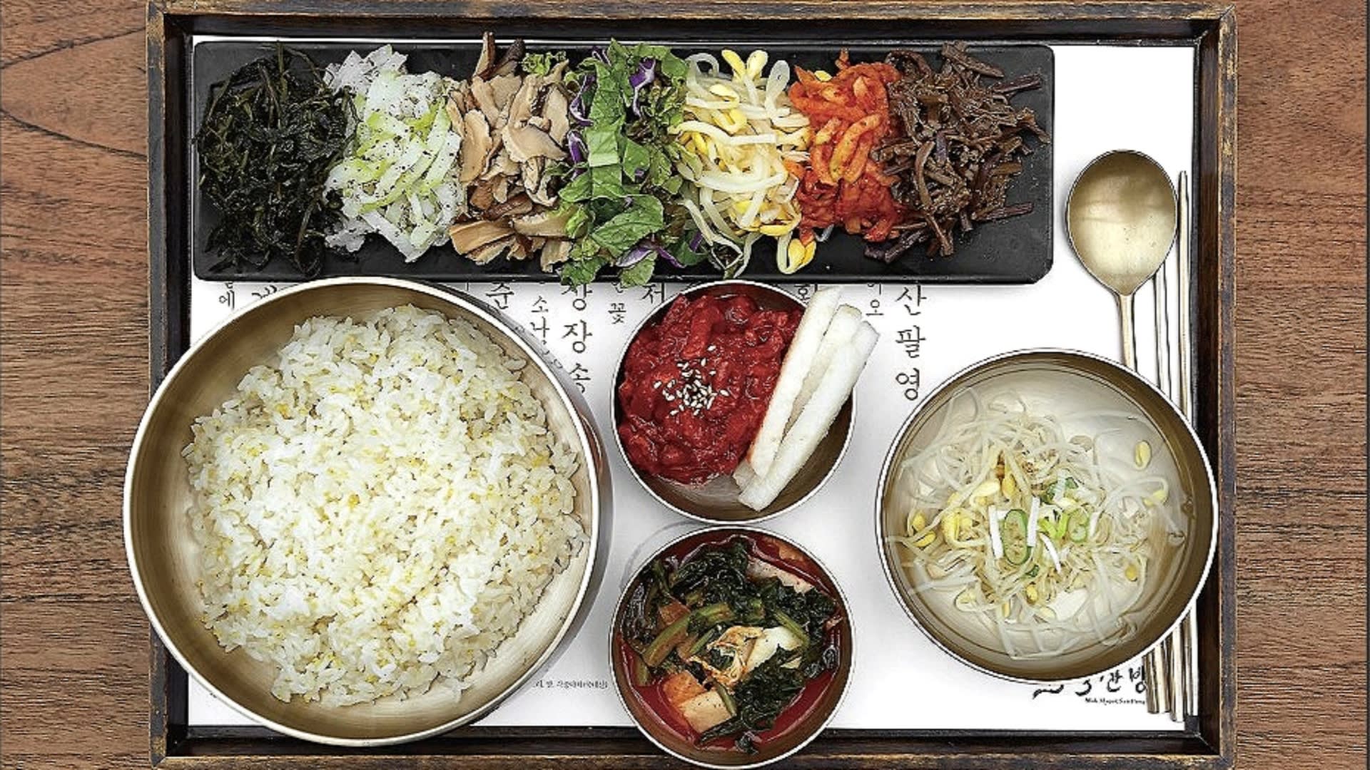  [Japanese Guide] Become a Seoul Master in Just 8 Hours! World Heritage Sites Jongmyo & Changdeokgung + Hanbok Experience + Seosulla-gil + Michelin Bibimbap + N Seoul Tower Octagonal Pavilion + National Museum of Korea