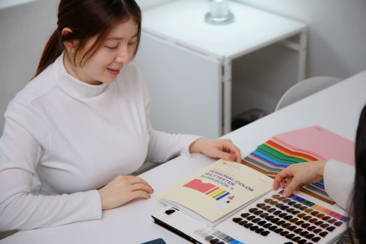 [Hongdae] Personal Color Analysis Consulting - image Ho