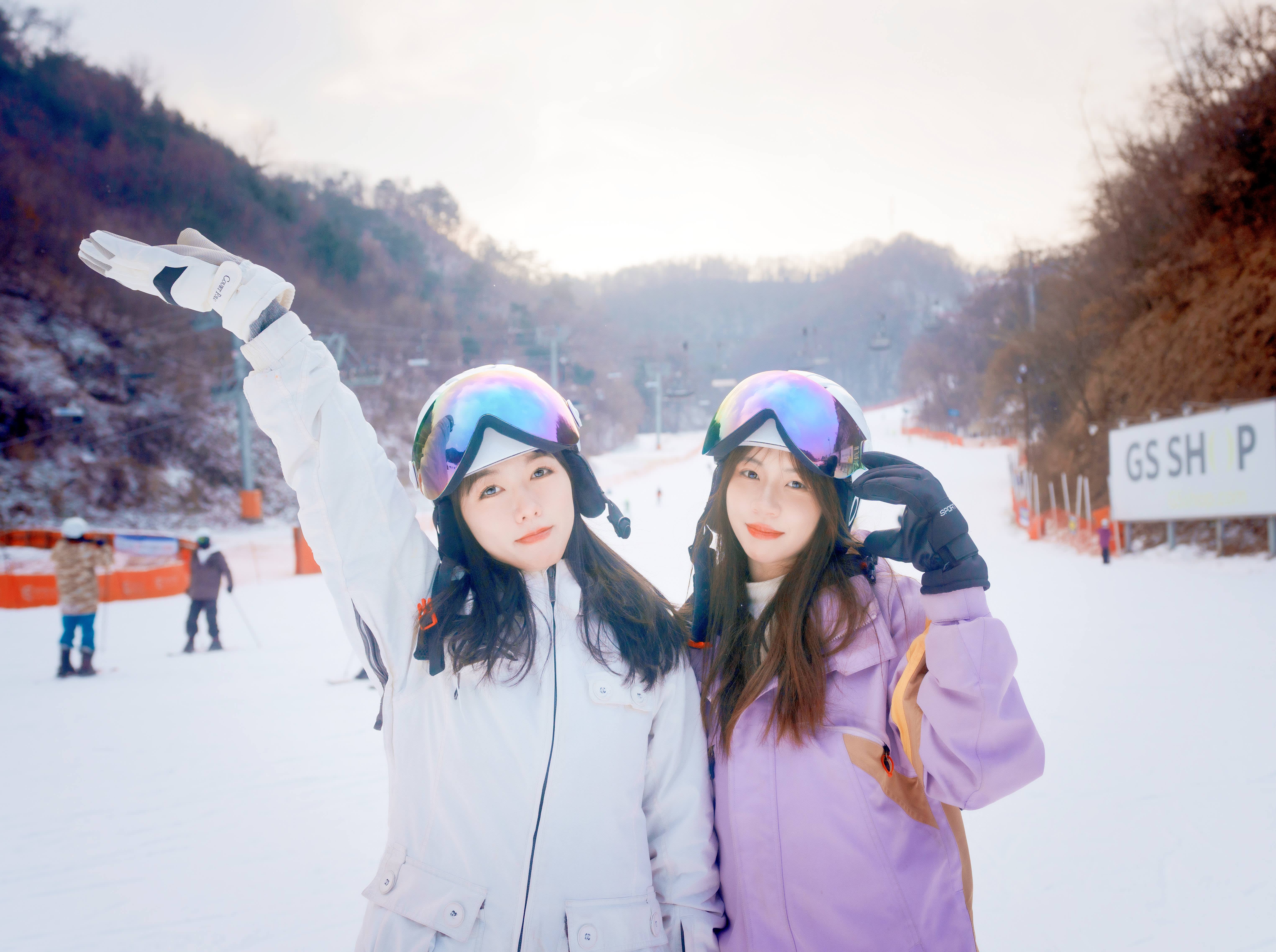 Premium Ski Day Tour : Elysian Gangchon - Intermediate Ski Full Package(include Goggles+Helmet+Gloves)