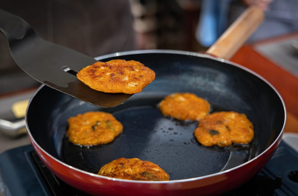 [Seoul] Kimchi Cooking Class with Wine Pairing led by a Sommelier