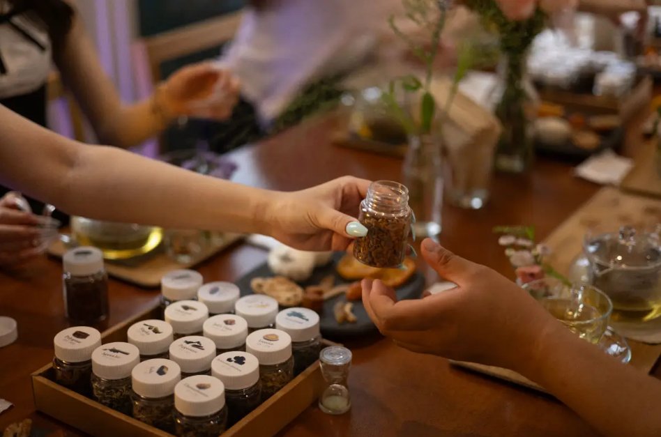 [Seoul] Traditional Tea Experience Class: A Tea Tasting Highlight Exploring the Connection Between the Body and Tea