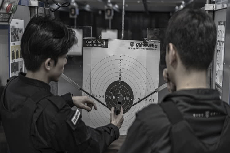 [首尔] 江南实弹射击场 - 在韩国相遇的刺激动作体验！