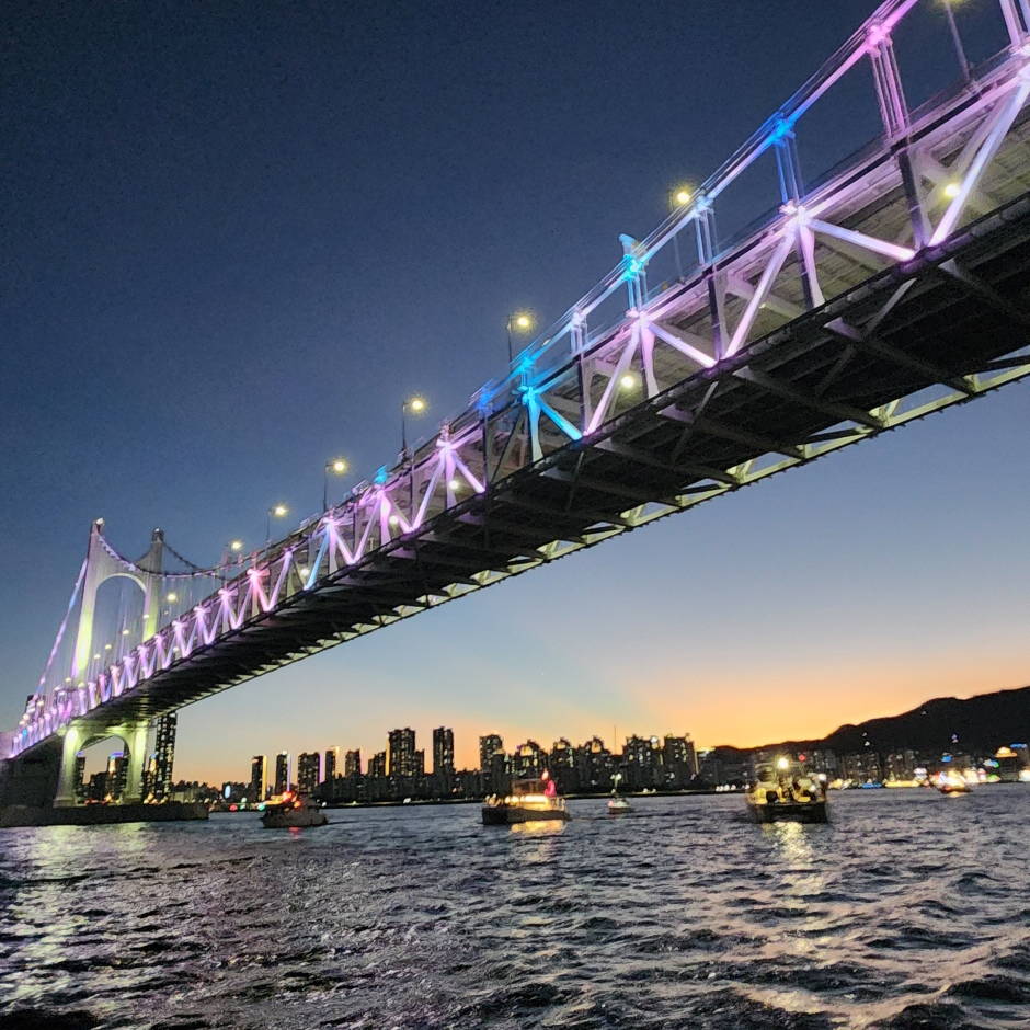 [Busan] Busan Yacht Tour with KPOP Music EDM / Yacht Jun