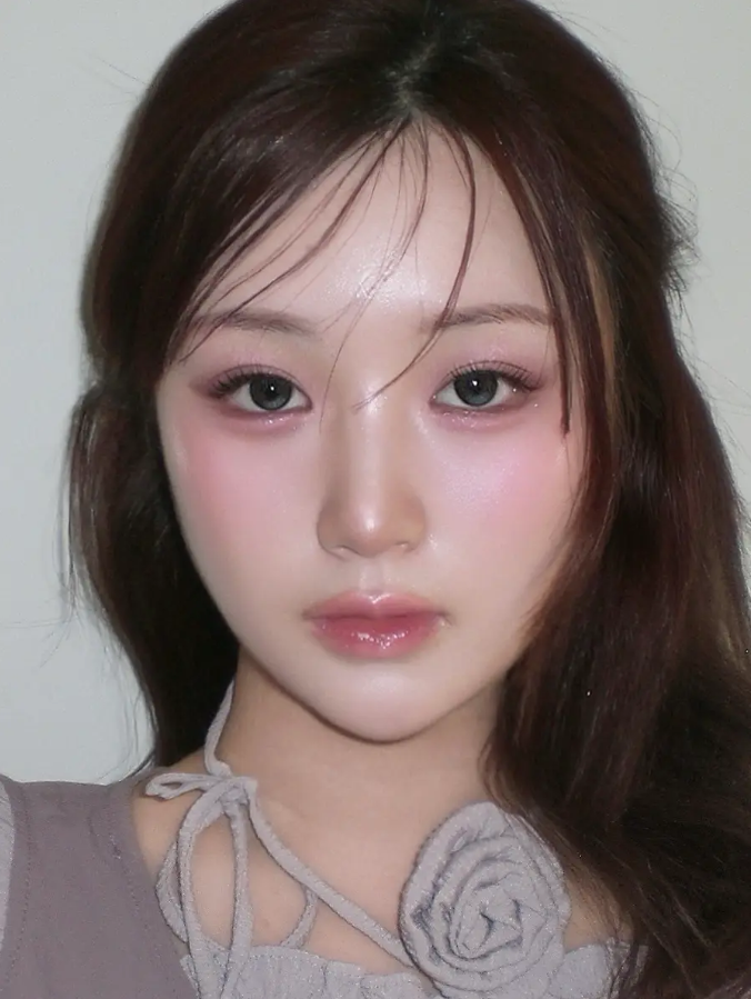 [Seoul] BLUEHOUR Korean Idol Makeup Experience & Class in Hongdae