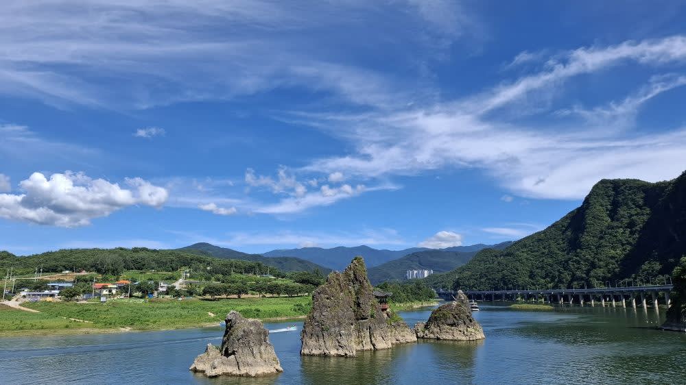 [忠清道] 救仁寺＋温達洞窟＋島潭三峰 1日ツアー