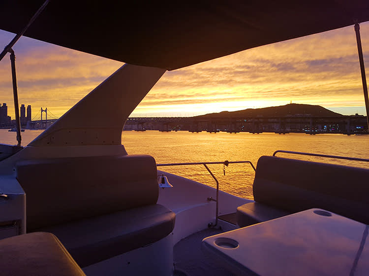 [釜山] 公共游艇体验 (Yacht G)