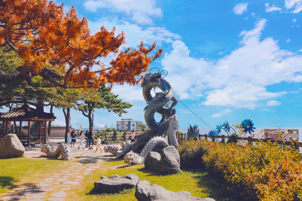 [Pohang] Space Walk X Lakeside Park Cherry Blossom Viewing | Departing from Busan