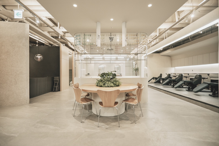 [首尔] 豪华高级K发型&彩妆Comme Nana bien汉南店