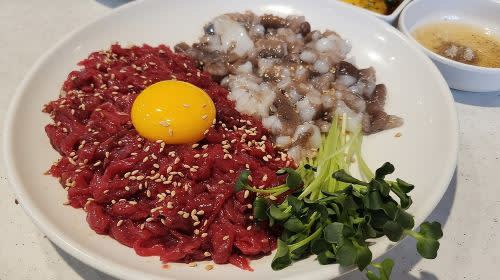 ソウル 夜の宮殿＆市場グルメツアー（車両付き）