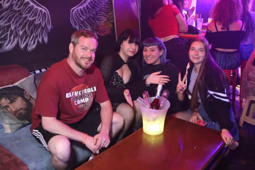 [首尔] 解放村 Hipster Street Premium Pub Crawl + Drag Show