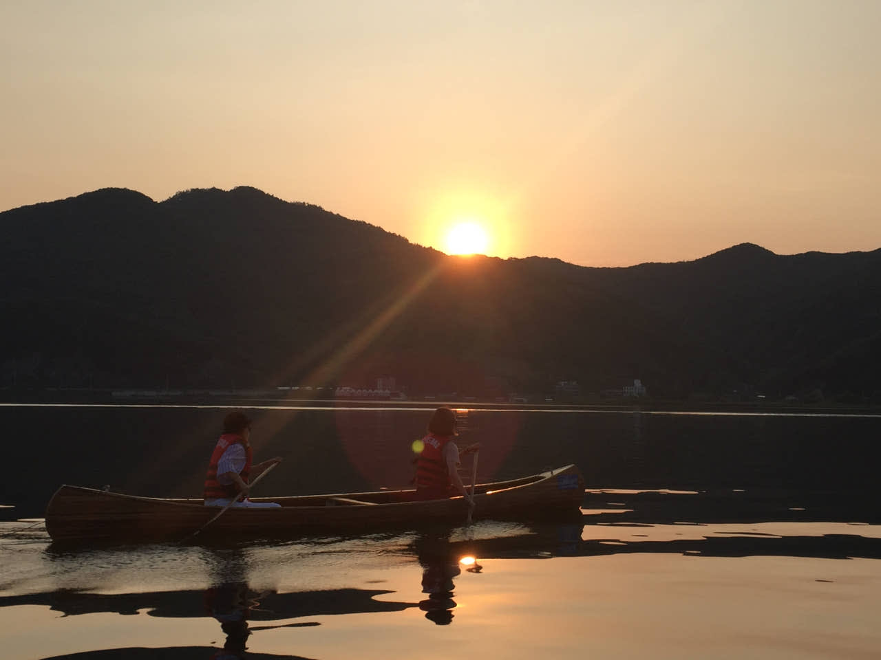[江原道] 春川チュンドムルレギル カヌー体験チケット – ソウル近郊 湖の島 ヒーリングツアー