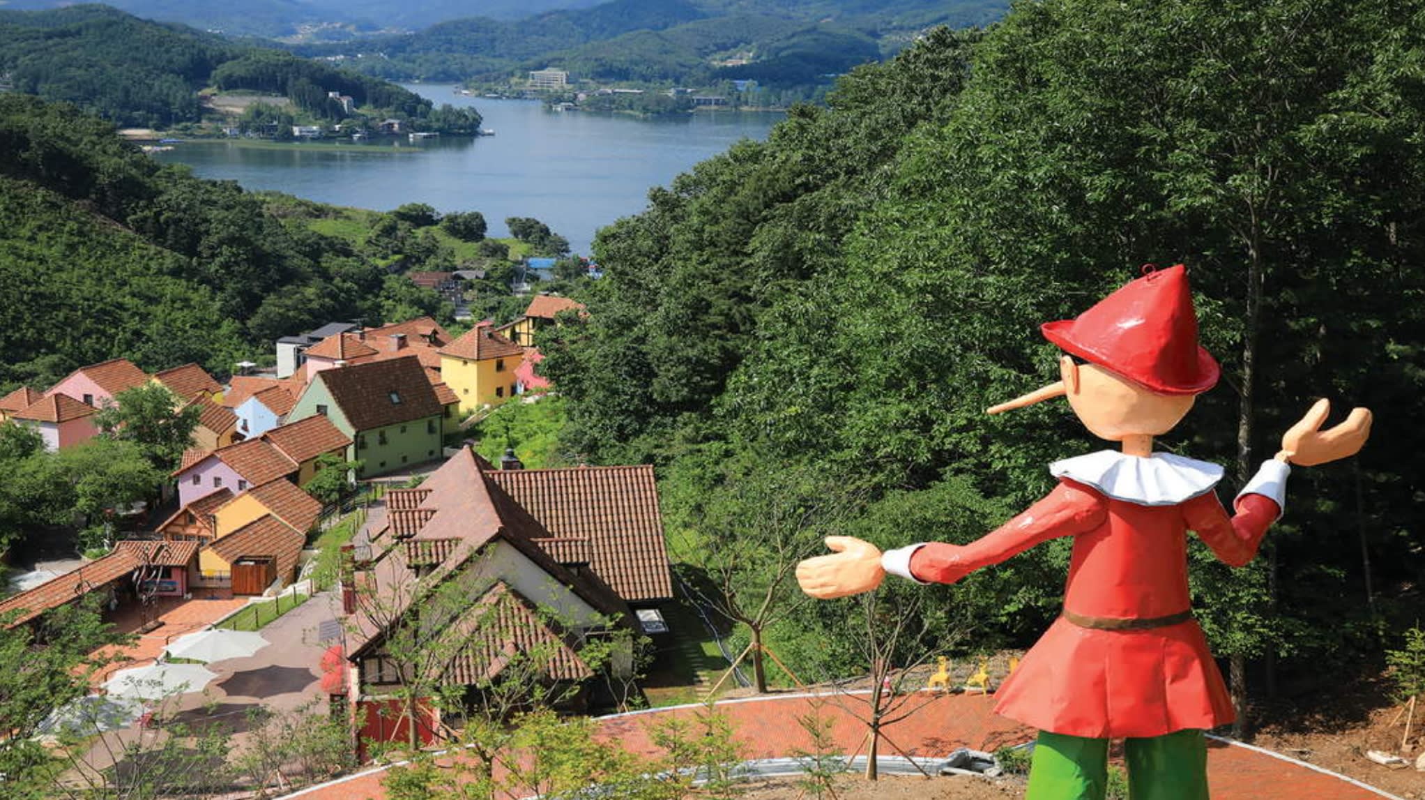 南怡岛 + 小法国村或义大利村 + 加平铁轨自行车 + 晨静树木园一日游