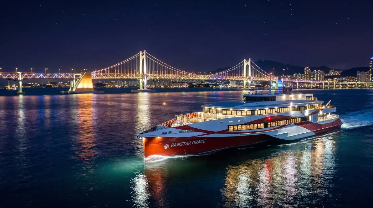 [釜山] 502人座豪华日落 & 烟花节 超级游艇旅游